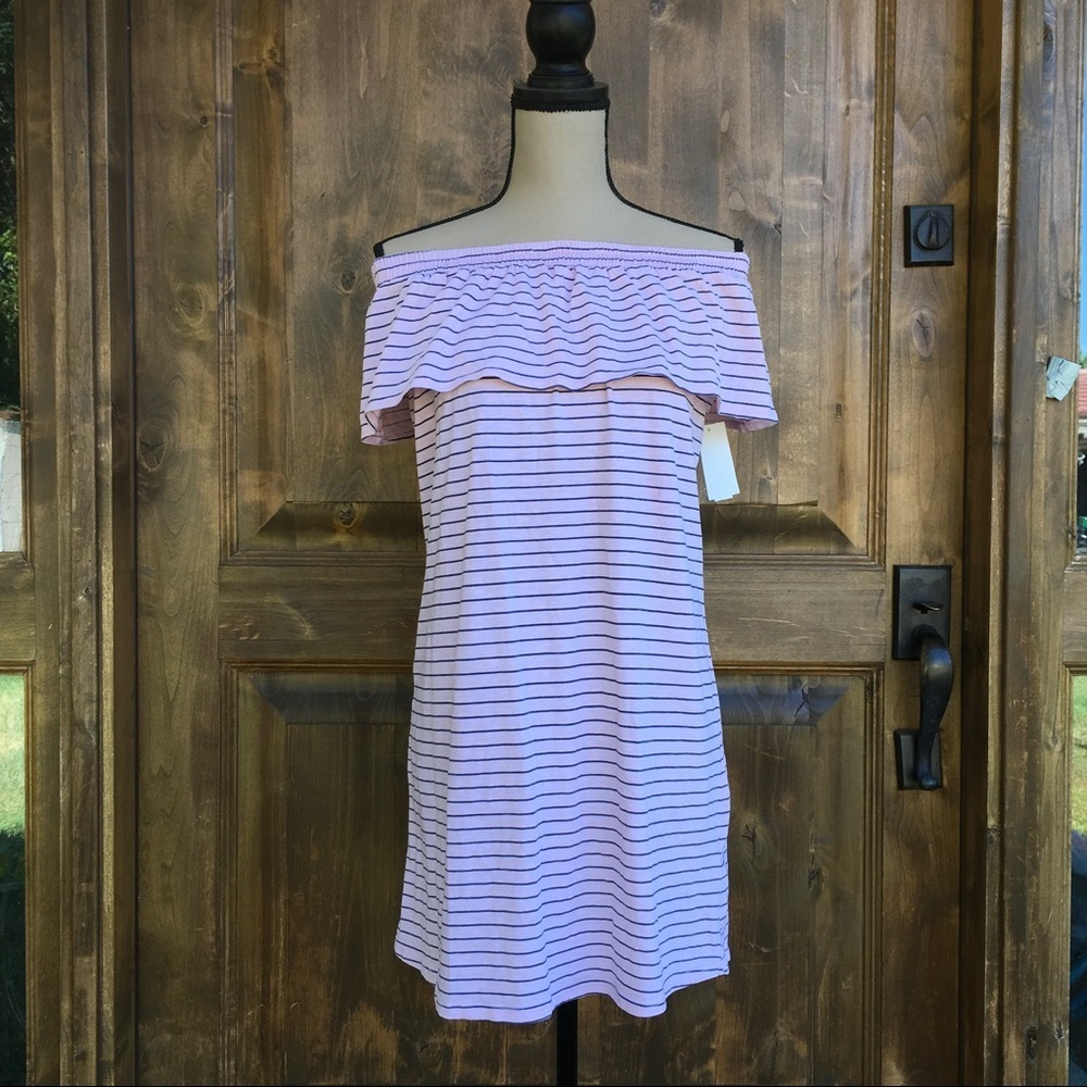 *New pale pink off the shoulder tee dress 🌷